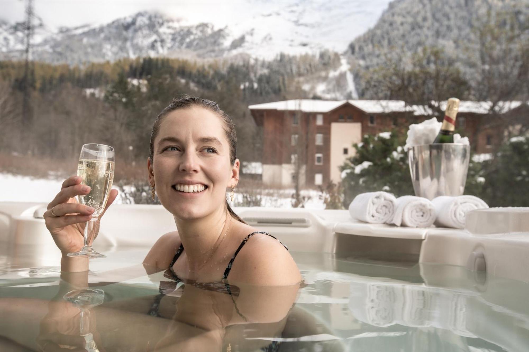 Tiki Lodge - Hot Tub & Sauna Chamonix Mont Blanc Exterior foto